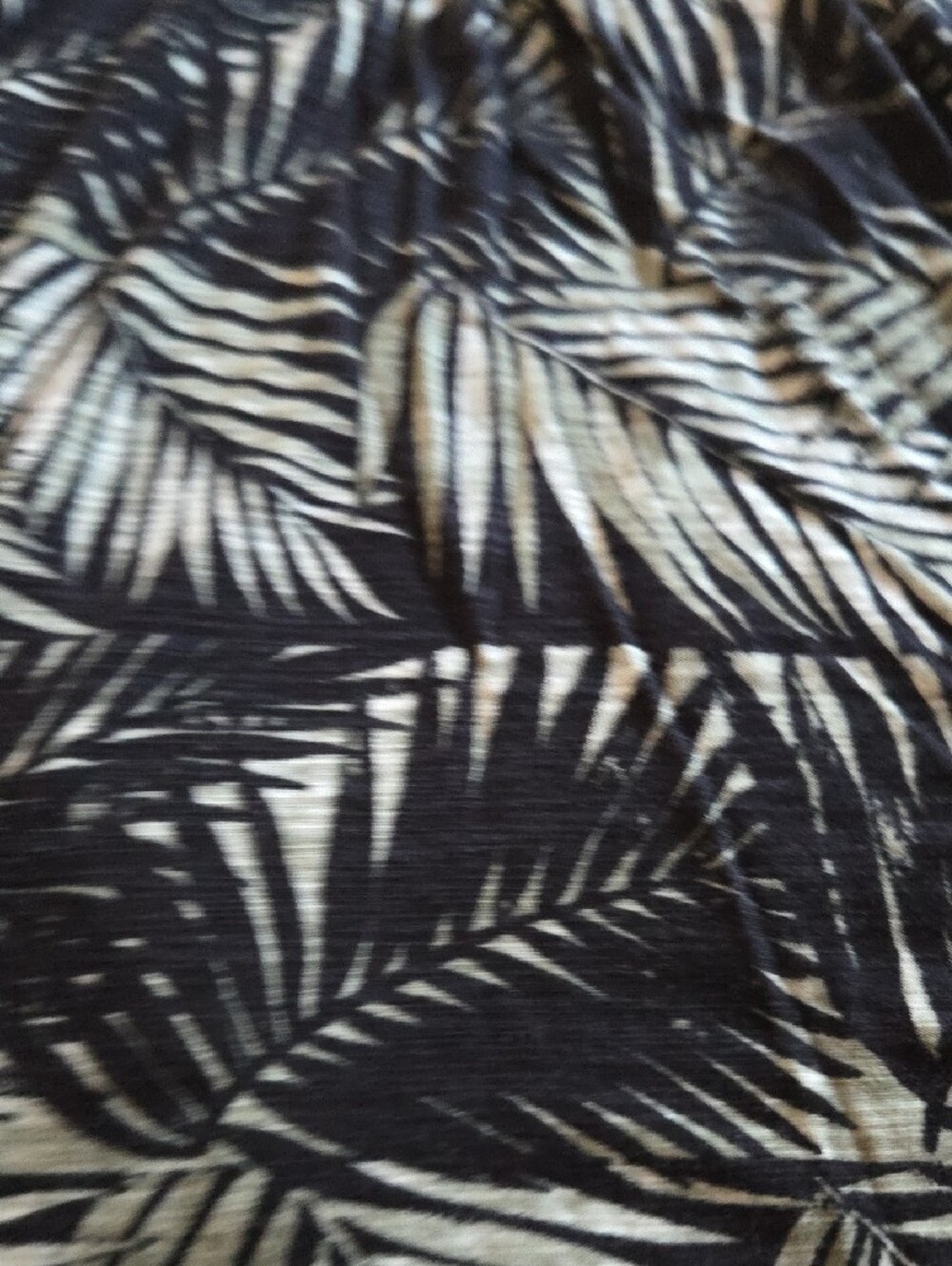 Tropical Palm-Print Tank Top - Black & Light Green - Picture 6 of 6